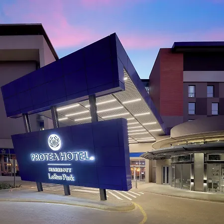 Protea Hotel By Marriott Pretoria Loftus Park-3